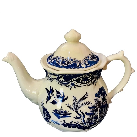 Kensington Potteries England Other - VINTAGE BLUE WILLOW KENSINGTON POTTERIES ENGLAND TEAPOT